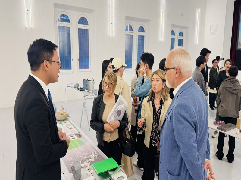 亞東預拌同仁解說已取得專利之固碳技術與其應用成果